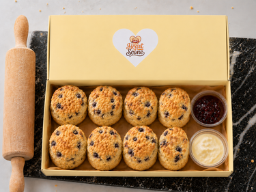 8 traditionele blueberry scones (incl. jam en clotted cream)