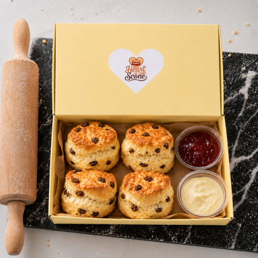 4 traditionele scones raisin (incl. jam en clotted cream)